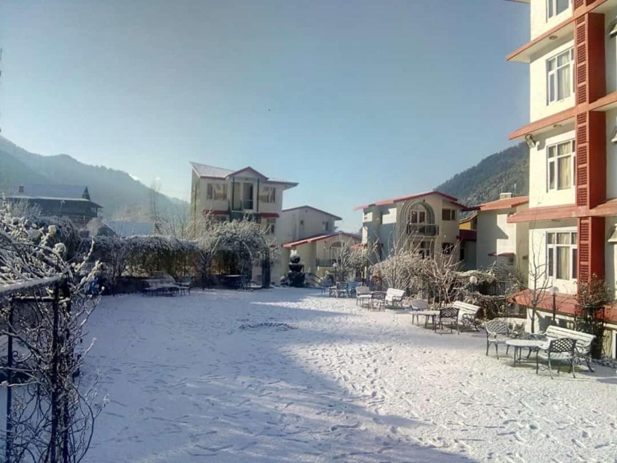 De Vivendi With 35000 Sqft Open Lawn With Bbq 4* Manali (Himachal Pradesh)