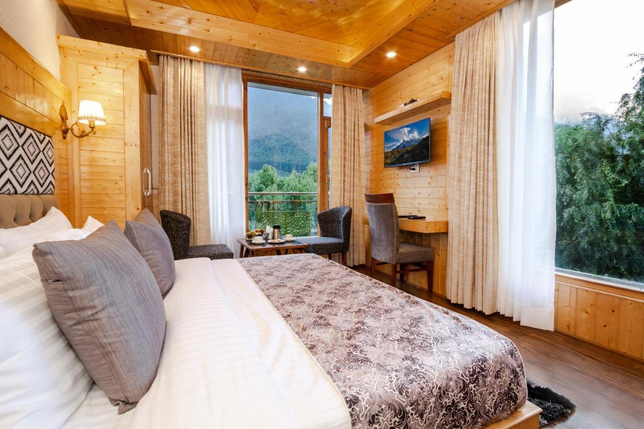 Suryansh Regency Manali Centrally Heated Air Cooled With Private Balconies