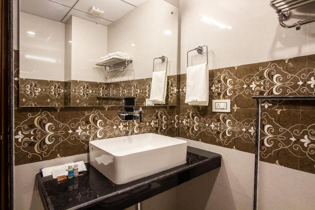 Suryansh Regency Manali Centrally Heated Air Cooled With Private Balconies