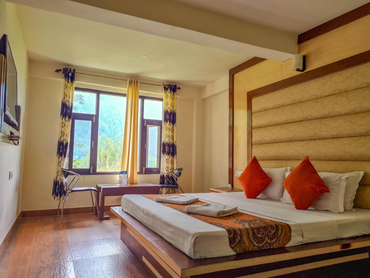 Village House - A Perfect * Manali (Himachal Pradesh)
