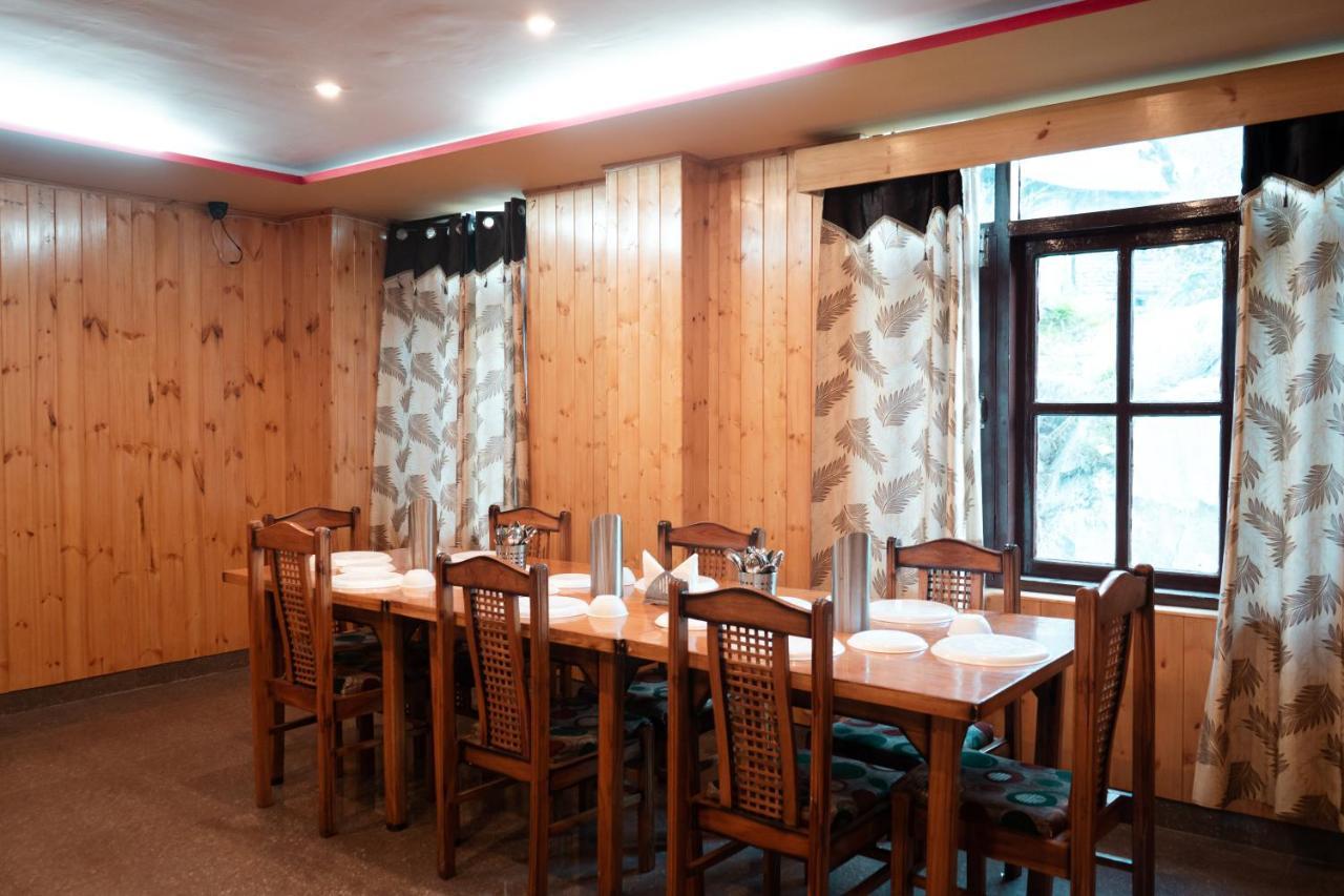 Hotel New Radhika Guest House Manali (Himachal Pradesh)