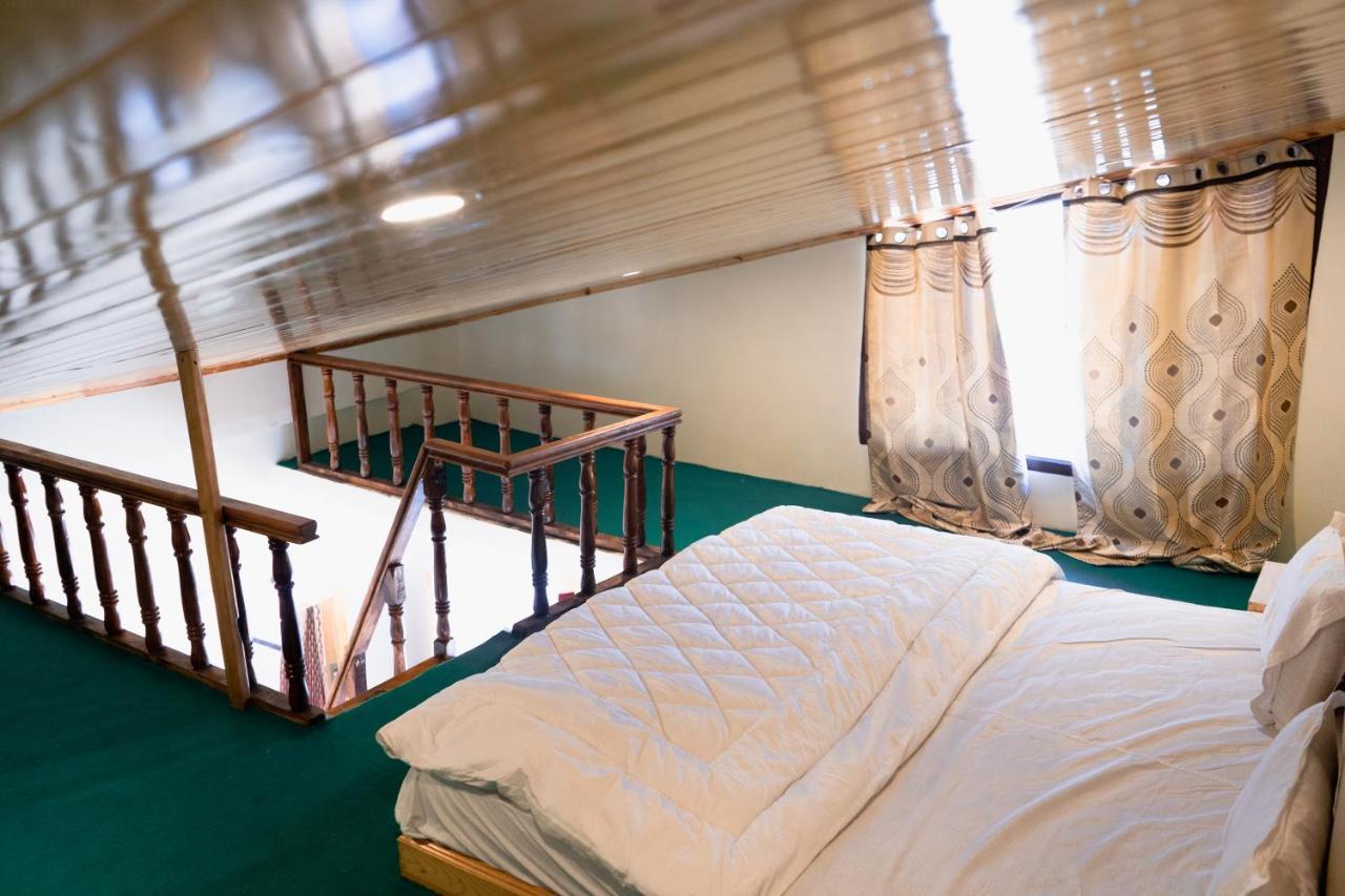 New Radhika Guest House Manali (Himachal Pradesh)