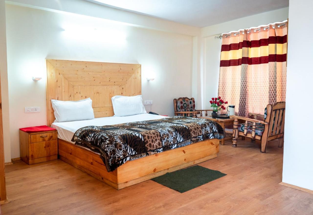 New Radhika Guest House 3* Manali (Himachal Pradesh)