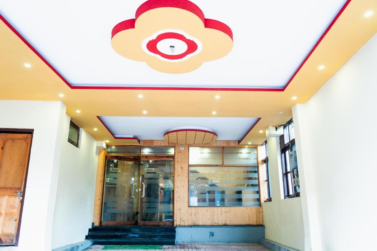 New Radhika Guest House