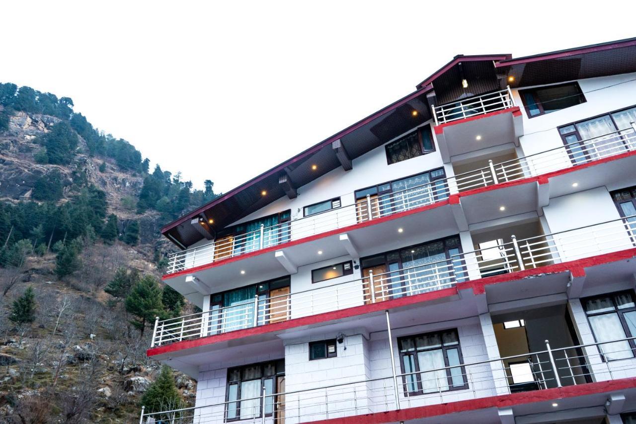Hotel New Radhika Guest House