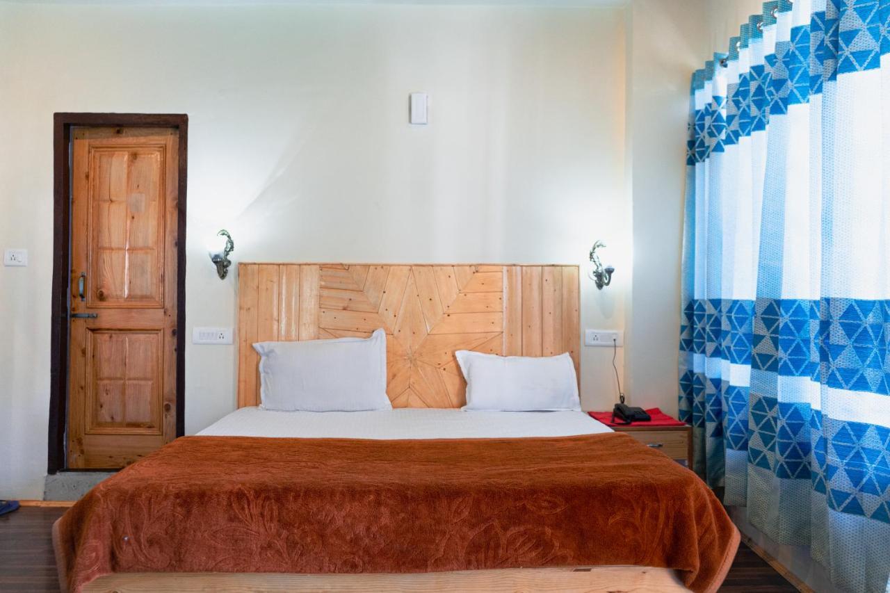 New Radhika Guest House 3* Manali (Himachal Pradesh)