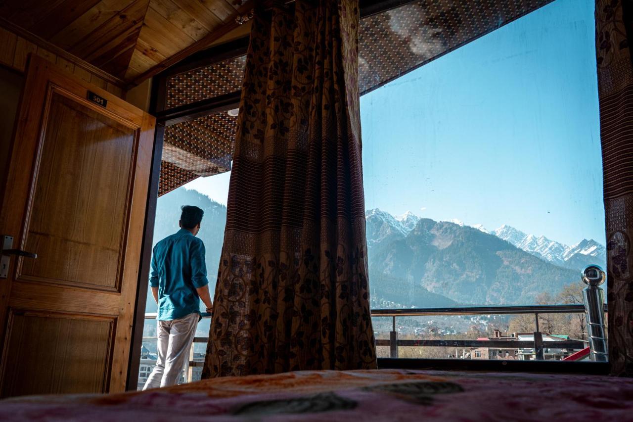 Hotel New Radhika Guest House 3*