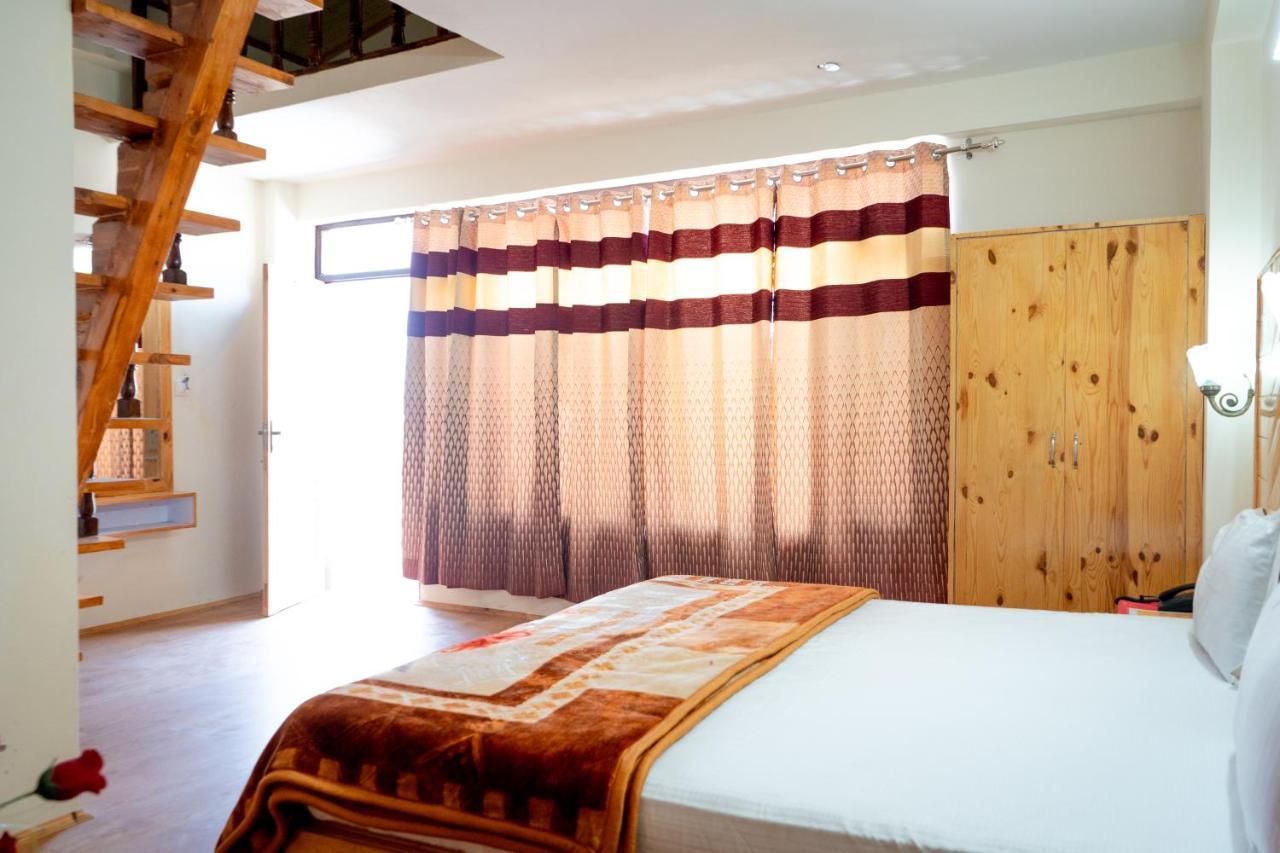 New Radhika Guest House Hotel