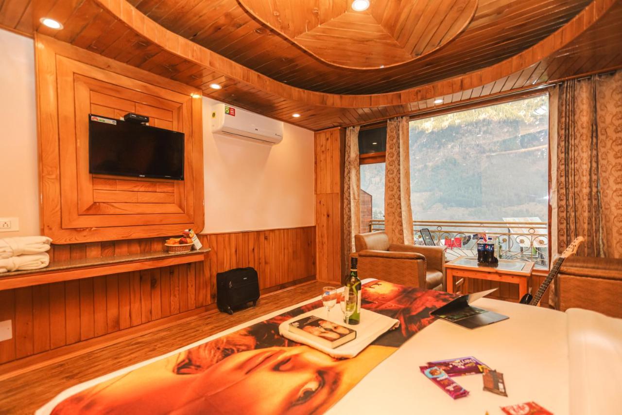 Hotel Smugglers Mountain View - Heated & Air Cooled #free Pick From Volvo Bus Stand Manali (Himachal Pradesh)
