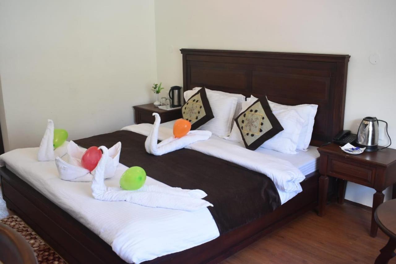 Hotel Alpas Manali *