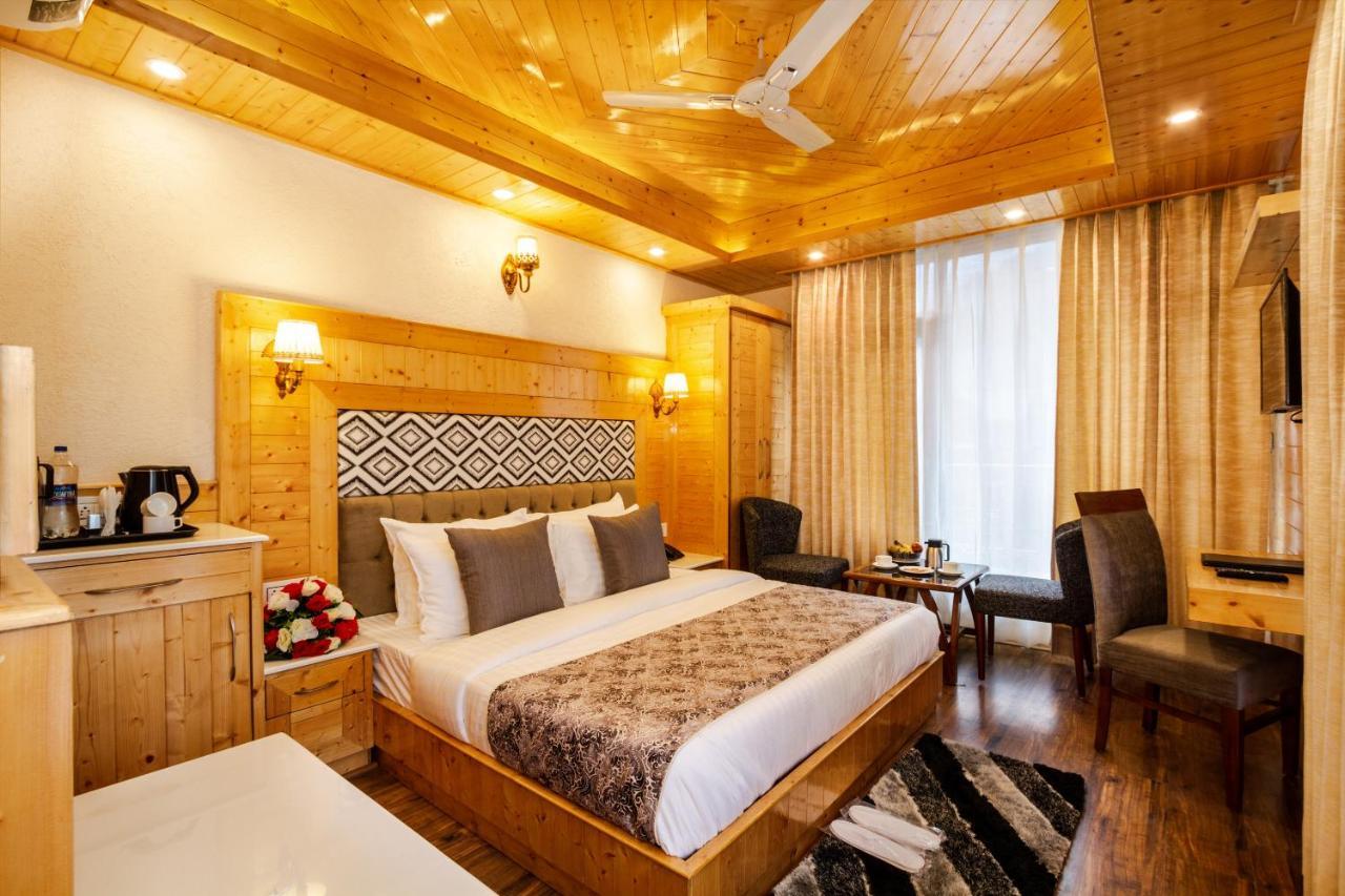 Suryansh Regency Manali Centrally Heated Air Cooled With Private Balconies