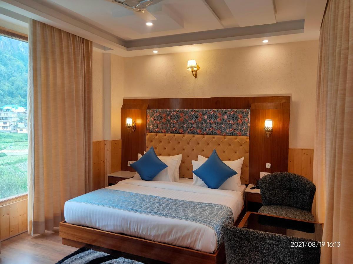 Suryansh Regency Manali Centrally Heated Air Cooled With Private Balconies Hotel 4*