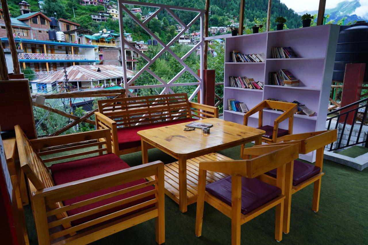 Jungle By Sturmfrei Hostel Manali (Himachal Pradesh)