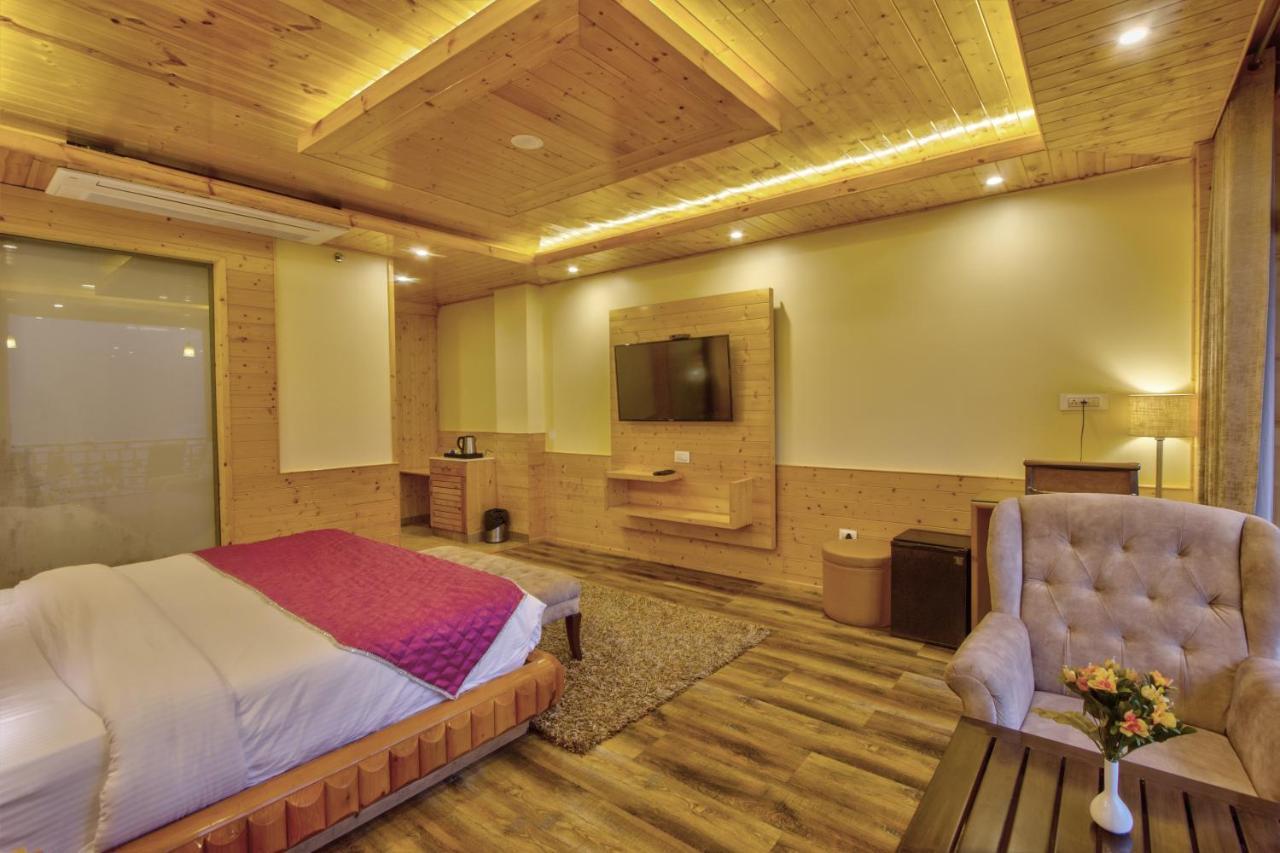 The & 4* Manali (Himachal Pradesh)