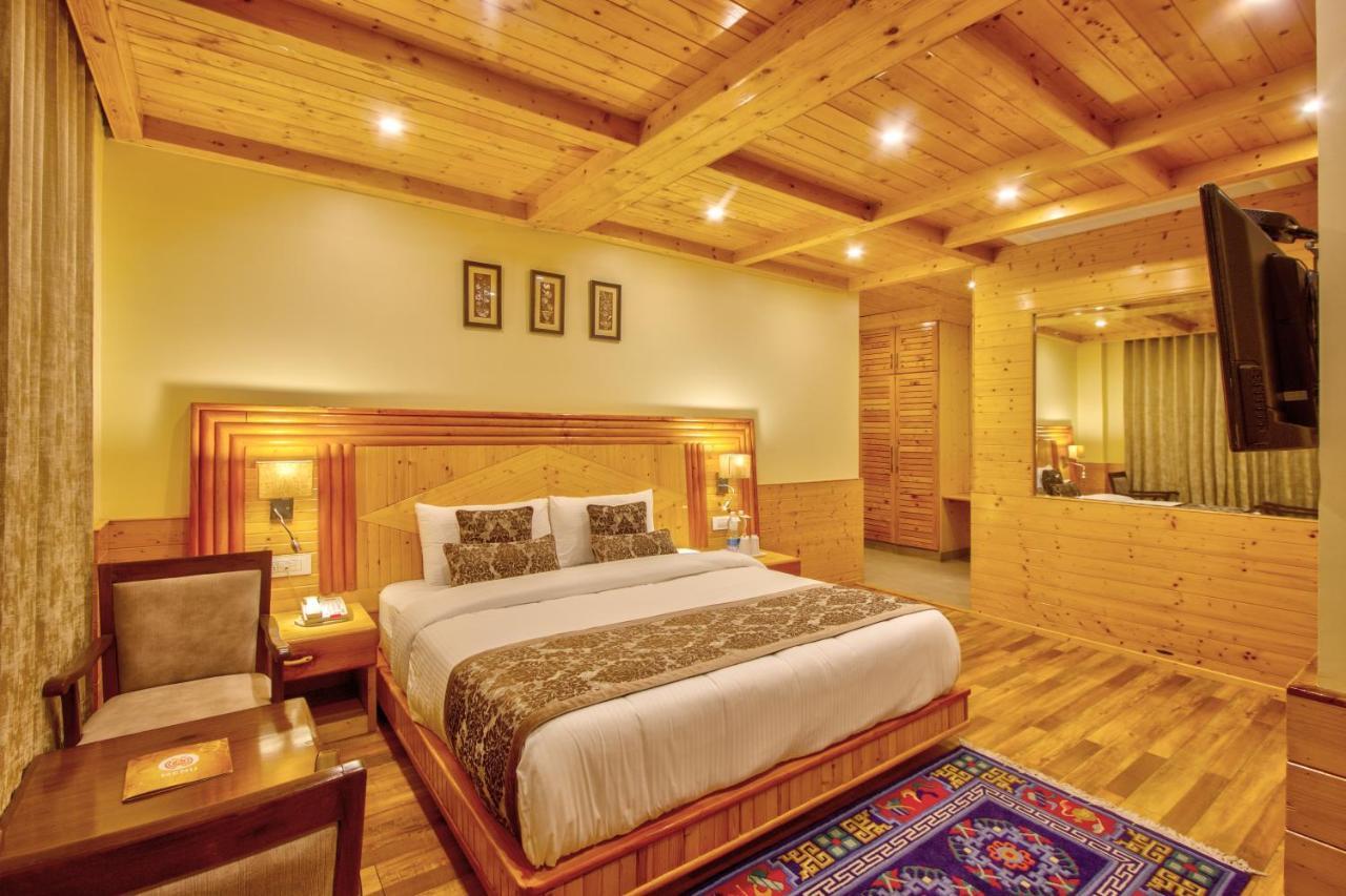 The & Manali (Himachal Pradesh)