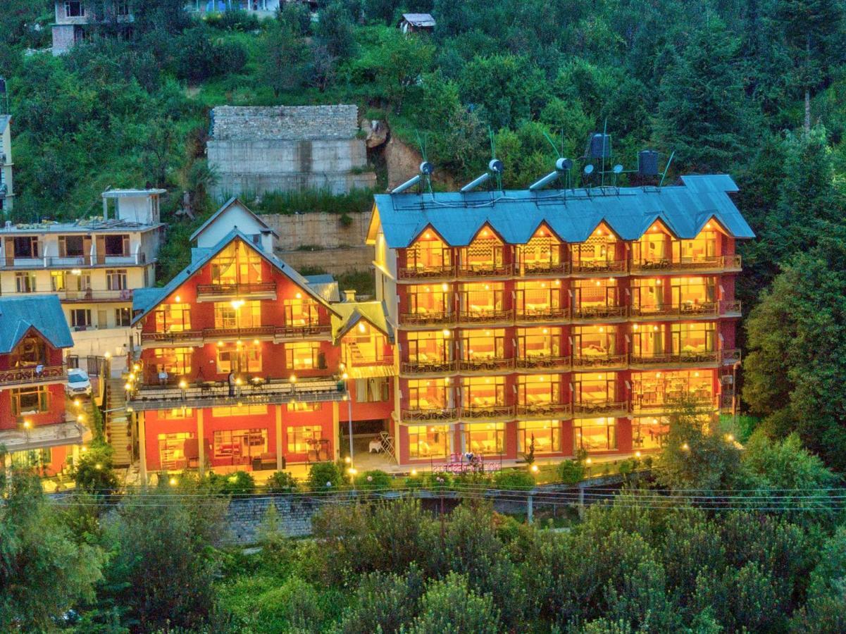 Resort The And