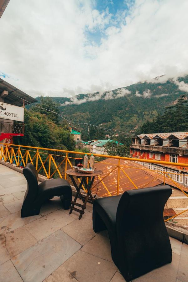 Moustache Hostel *