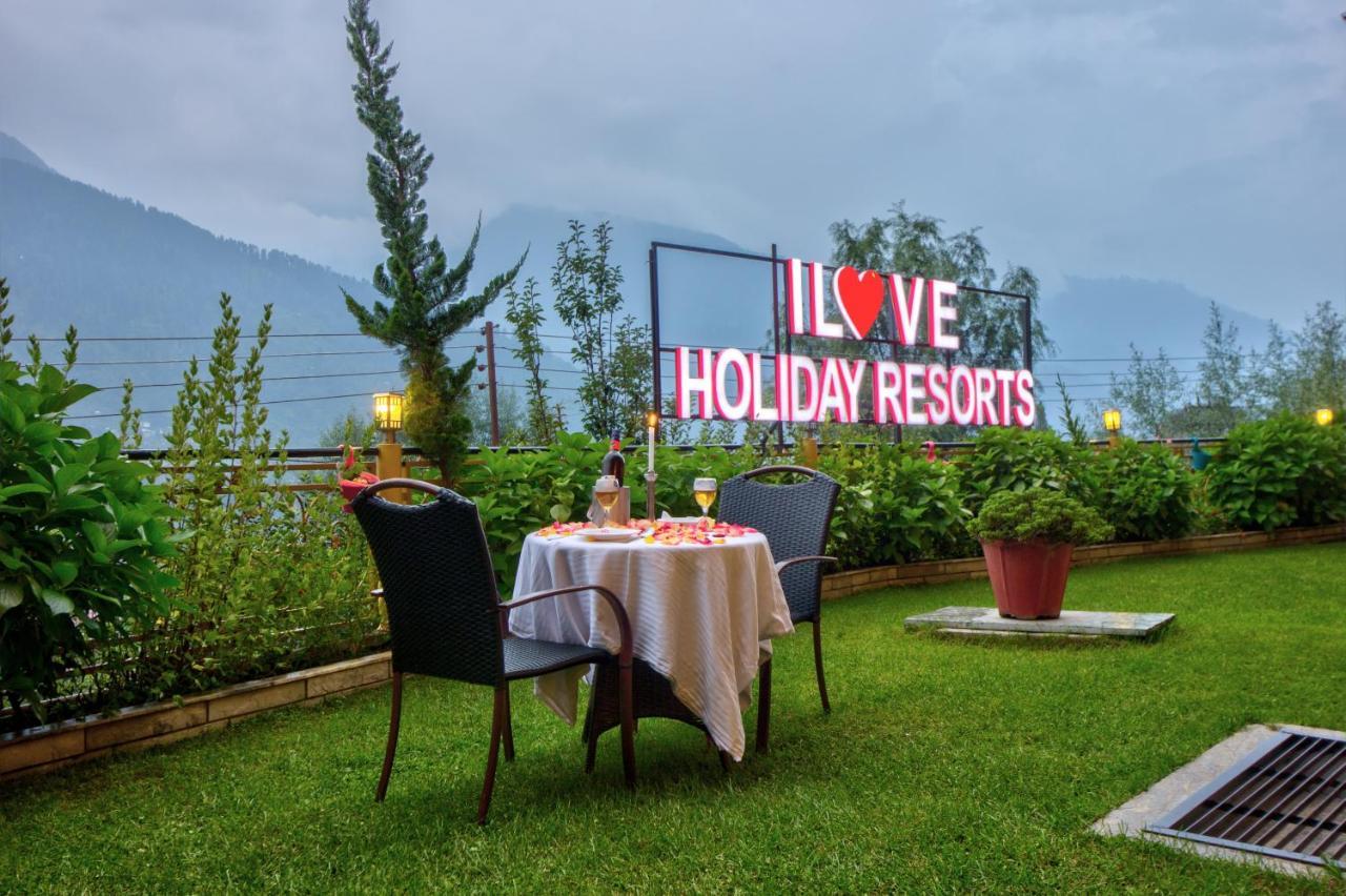 Resort The And