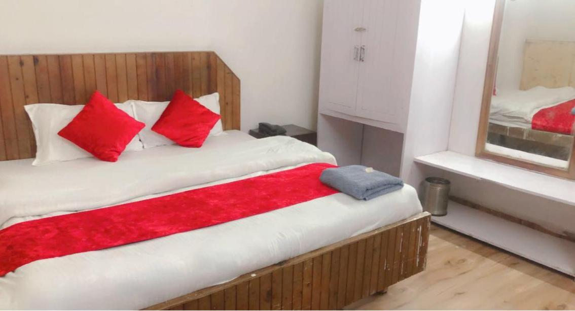 Hadimba Palace - Near Mall Road * Manali (Himachal Pradesh)