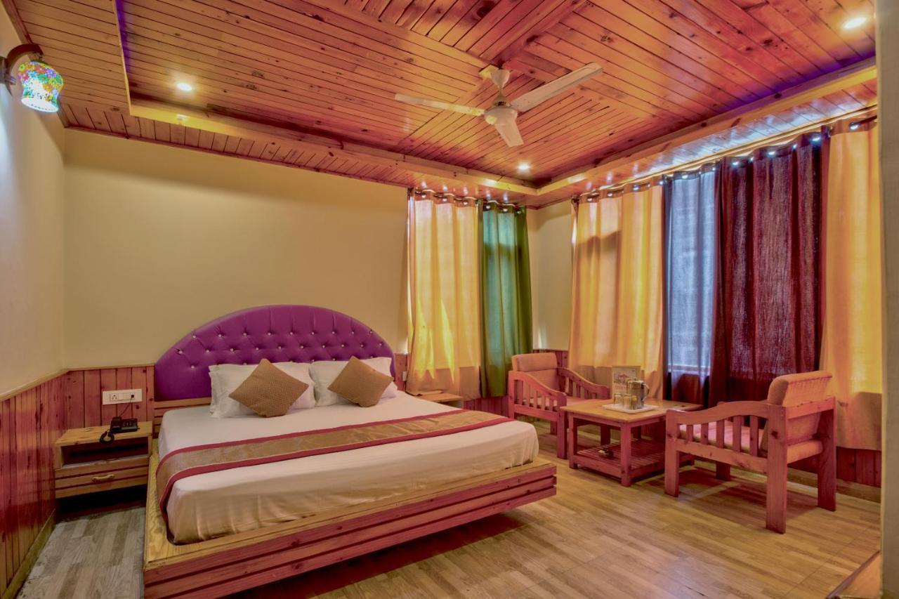 Hotel Veer 3*