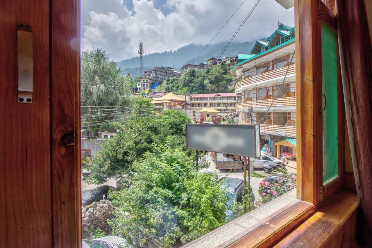 Veer Hotel 3*