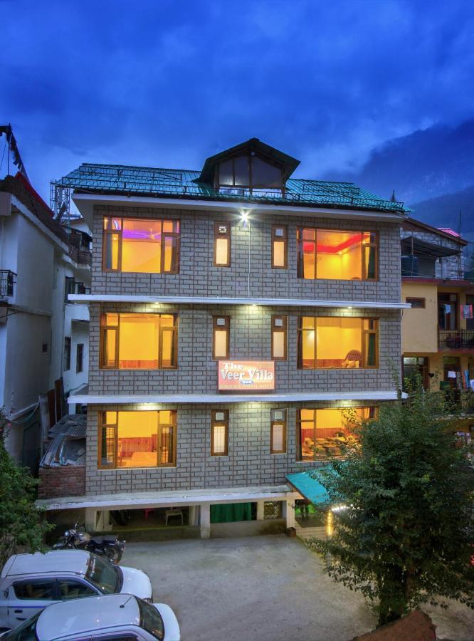Hotel Veer 3*