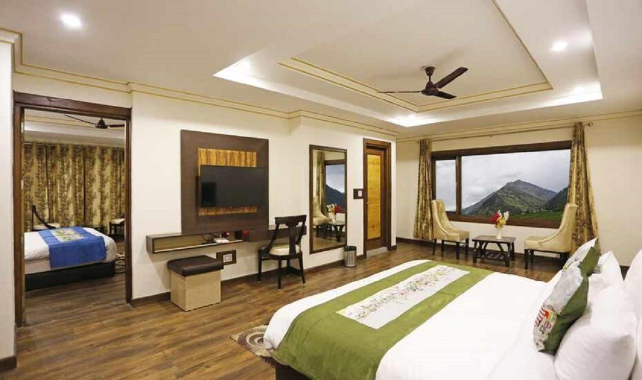 Resort Snow Bloom Manali (Himachal Pradesh)