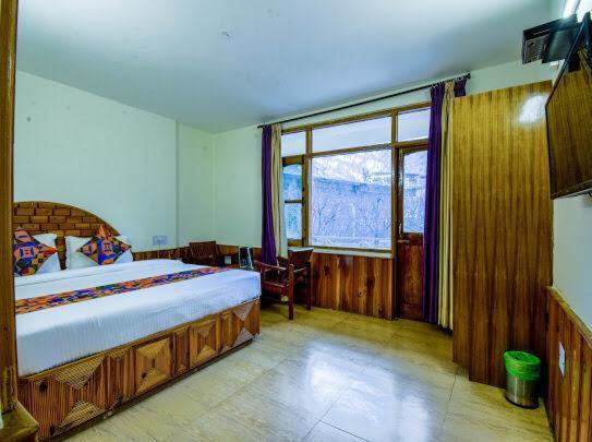 Misty Hills Hotel