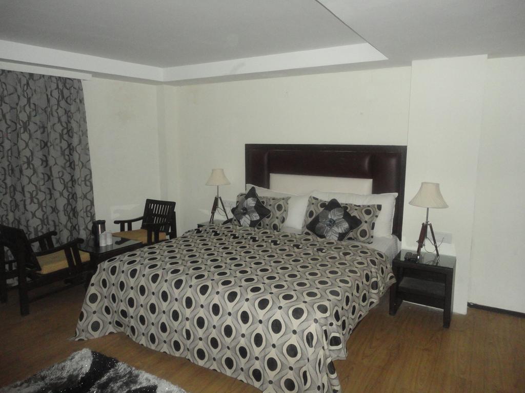 Swiss Wood Hotel 3*