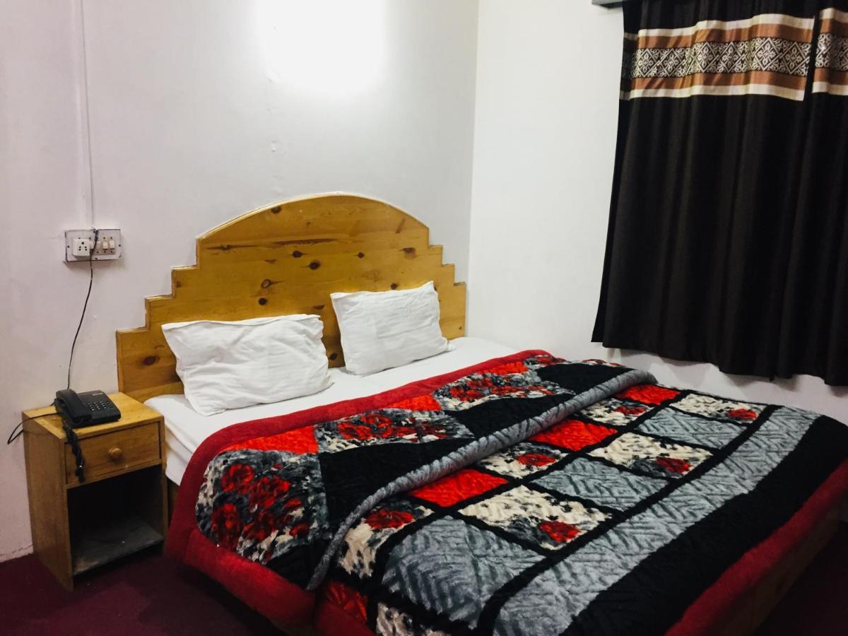 Shingar Mall Road Hotel Manali (Himachal Pradesh)