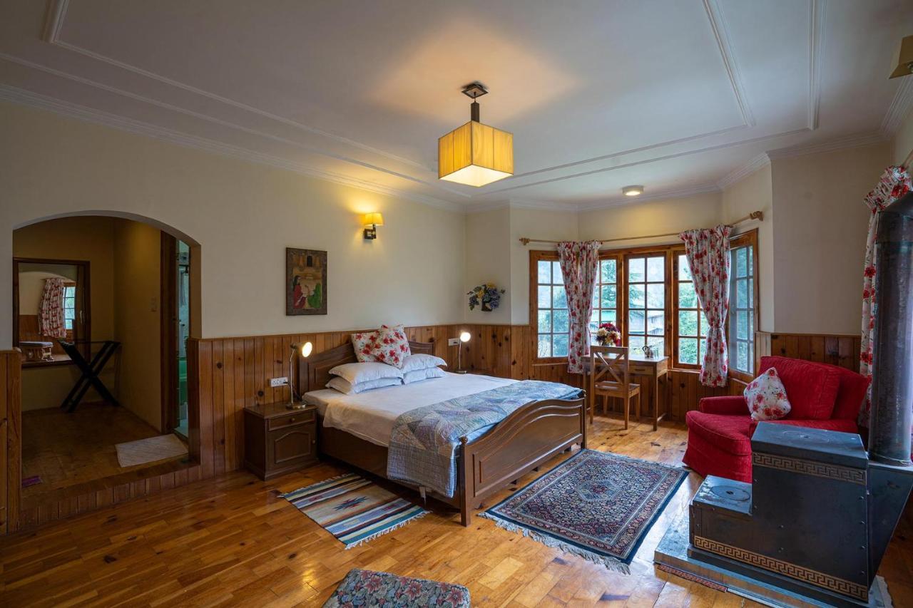 Stayvista At The House With Huge Lawn And Valley View Manali (Himachal Pradesh)