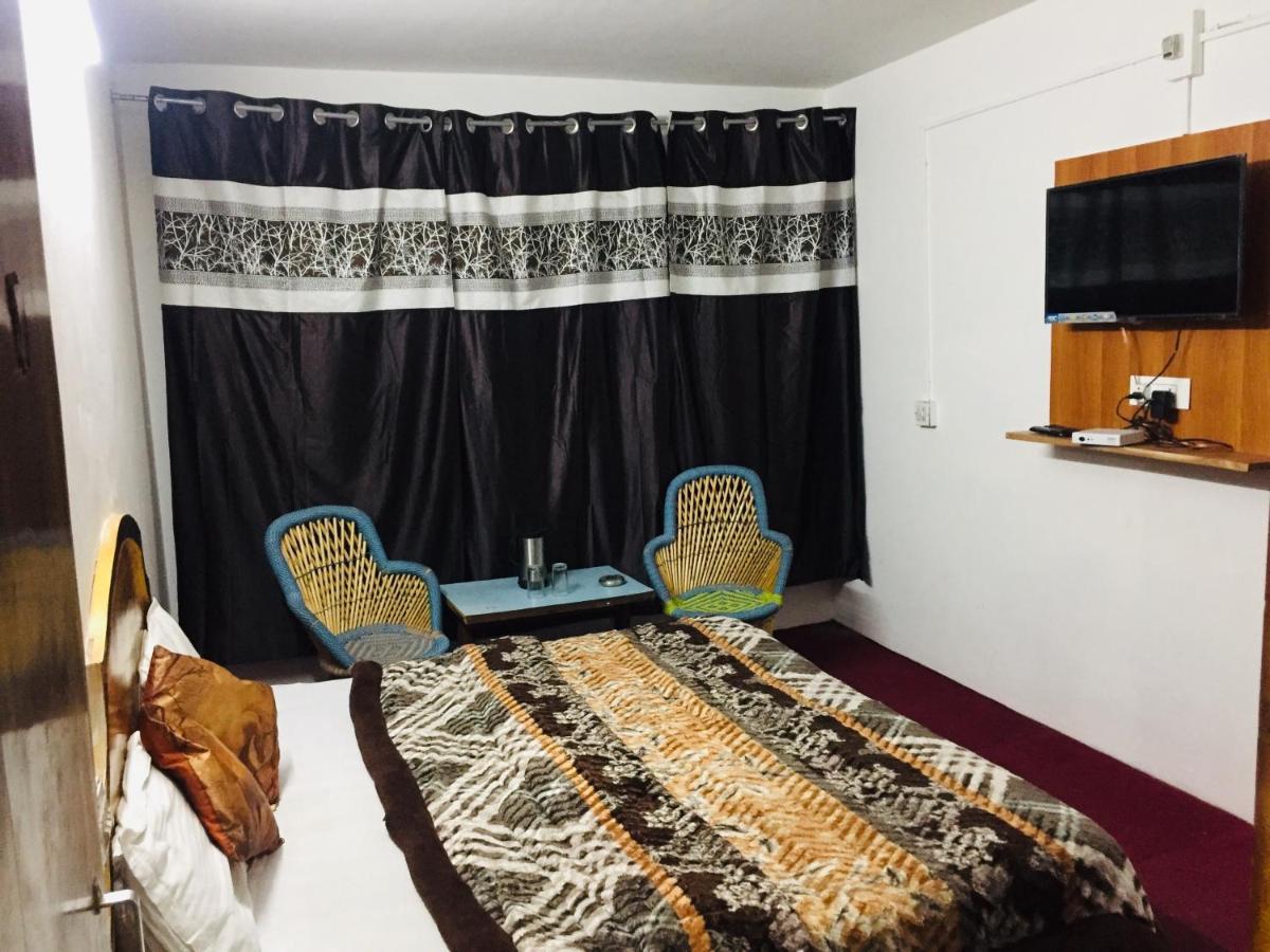 Shingar Mall Road Hotel 2*