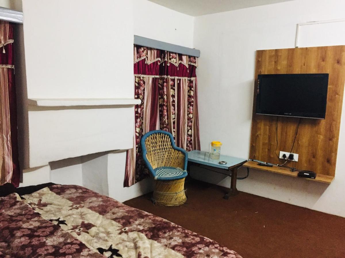 Hotel Shingar Mall Road 2*