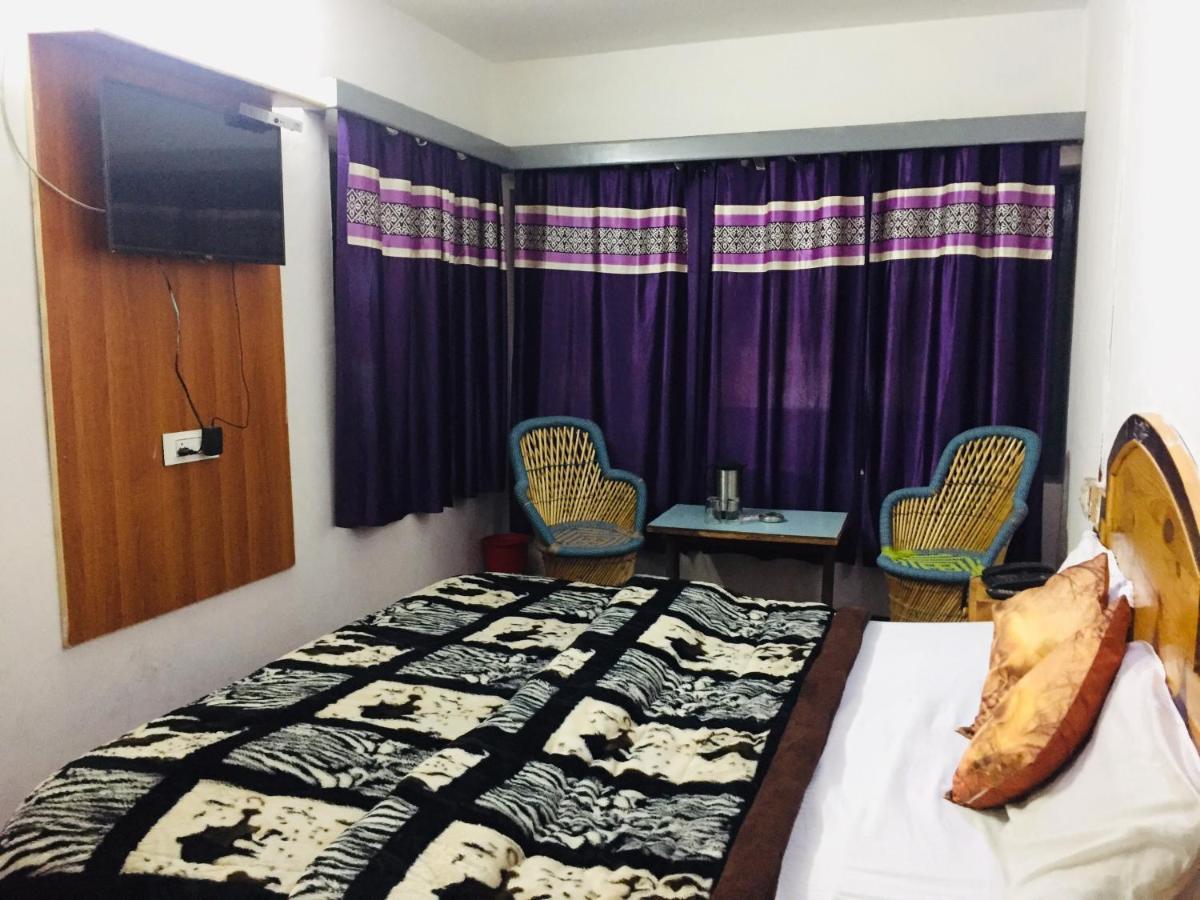 Shingar Mall Road Manali (Himachal Pradesh)