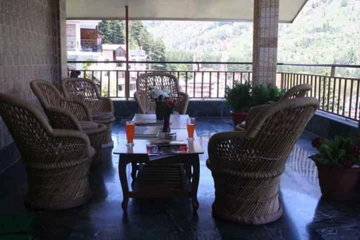 Hotel Guruchhaya And 3*