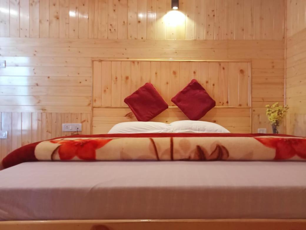 Hotel Guruchhaya And Manali (Himachal Pradesh)