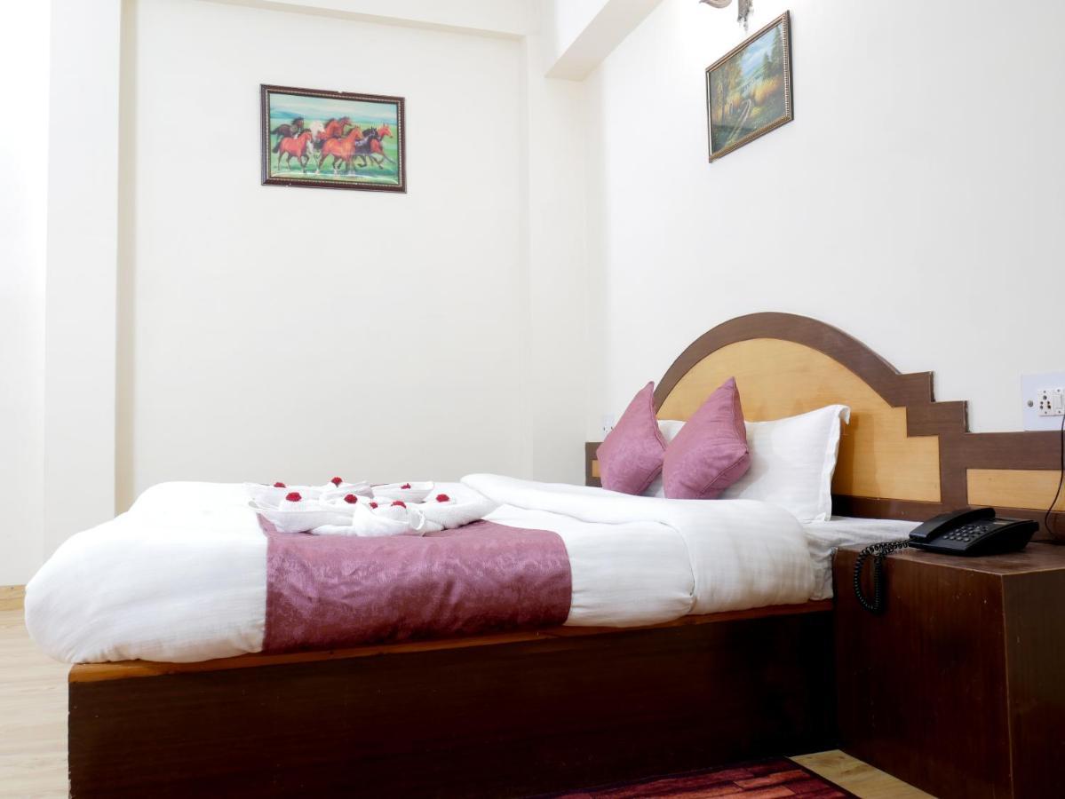New Ambika International Mall Road 3* Manali (Himachal Pradesh)
