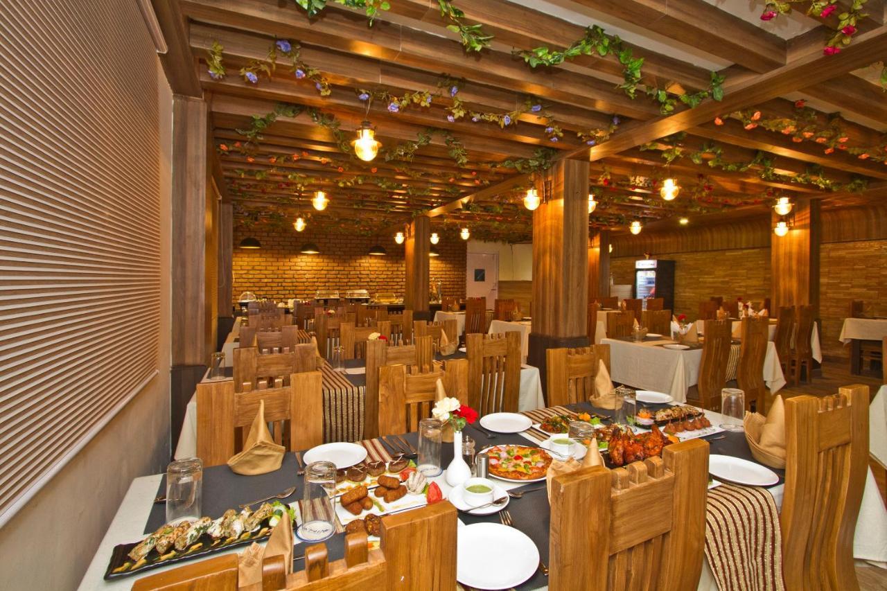 Hotel Avishi Greens