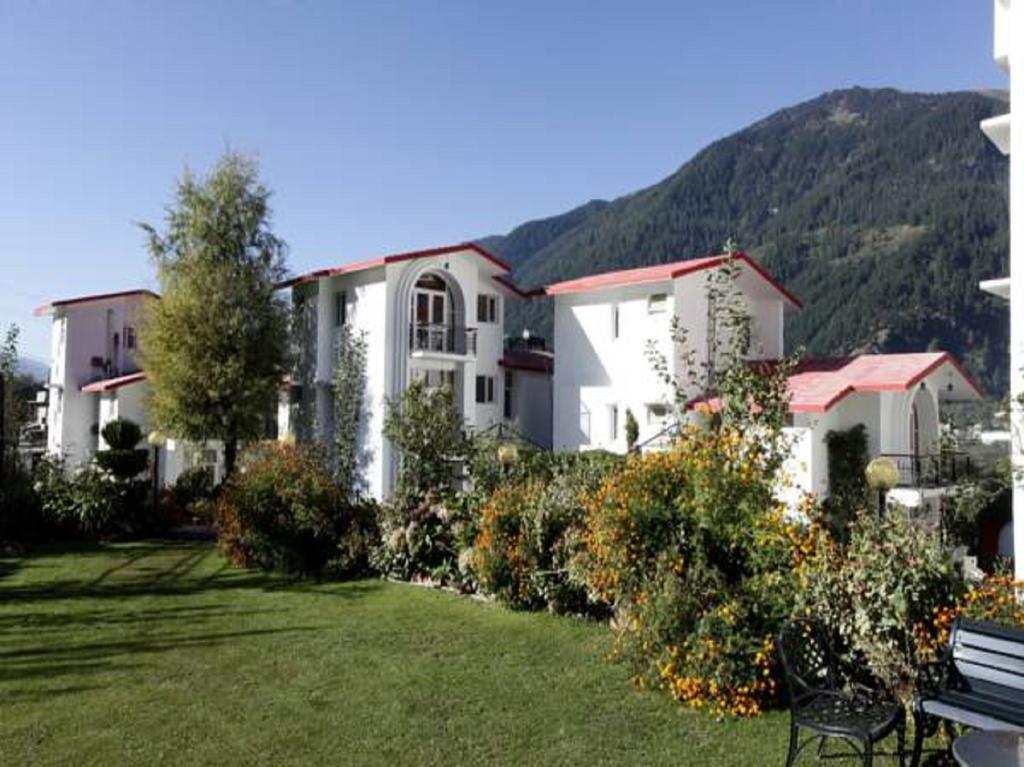 De Vivendi With 35000 Sqft Open Lawn With Bbq Resort Manali (Himachal Pradesh)