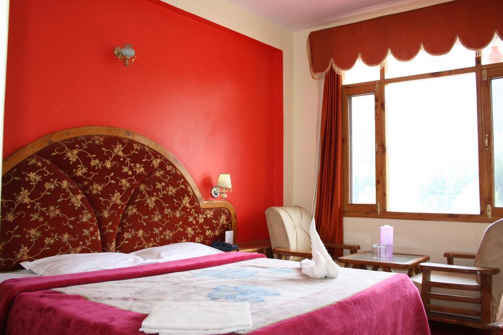 Ocean Blue Hotel Manali (Himachal Pradesh)