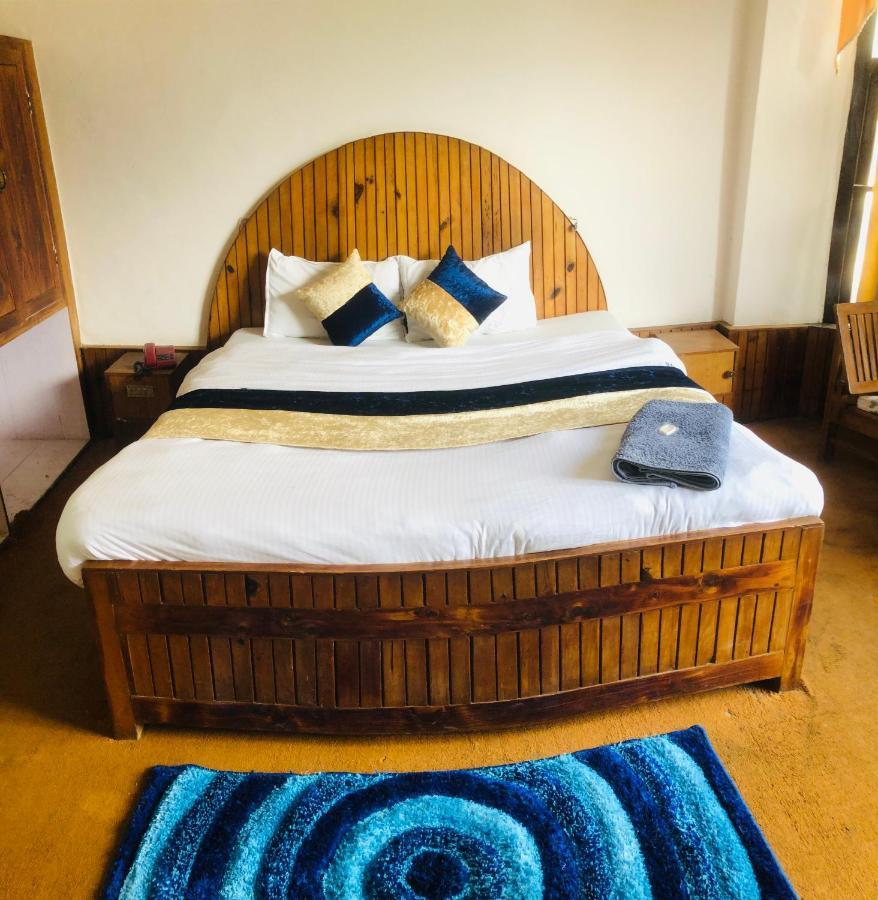 Hadimba Palace - Near Mall Road Hostel *
