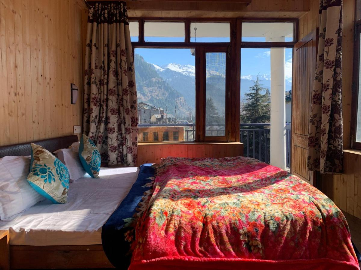 Hotel Tourist 10 Minutes Walking Distance From The Mall