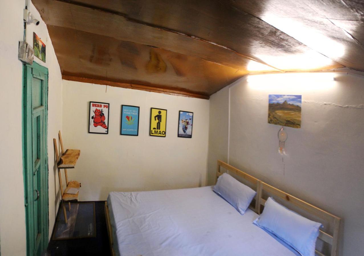Hostel Stayers And Cafe *