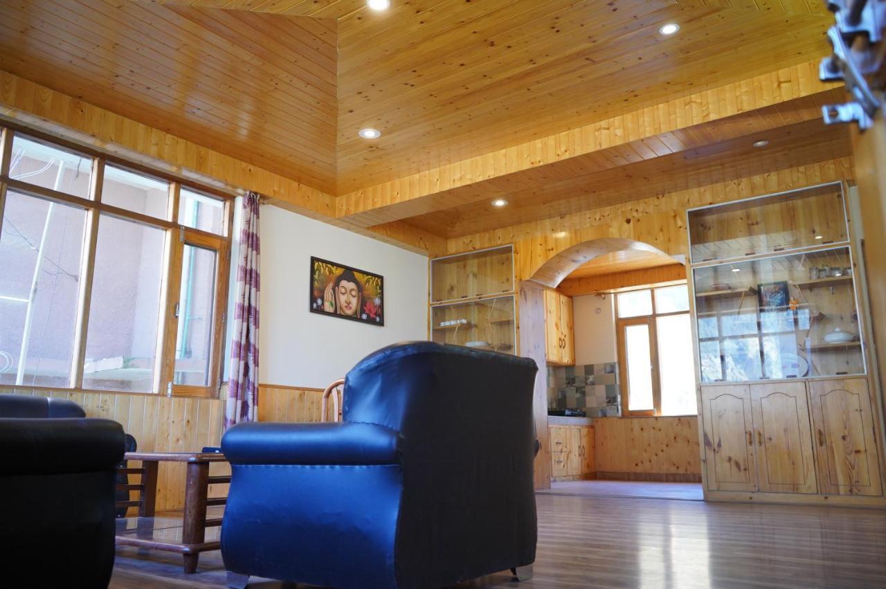 Pink Bud Hotel Manali (Himachal Pradesh)