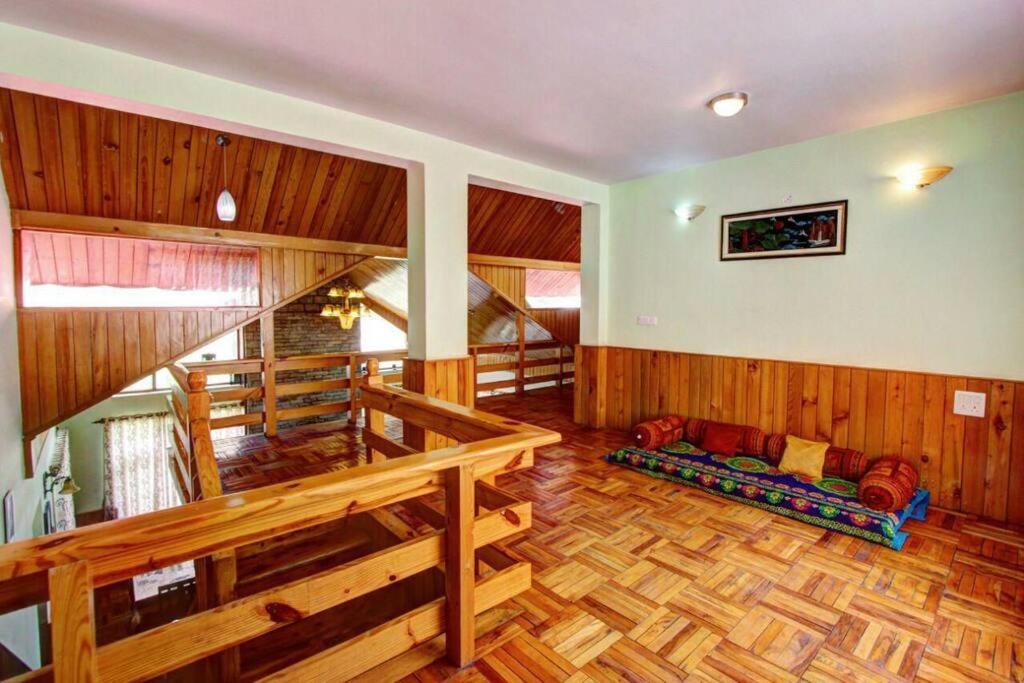 Redhomex Conifer Villa *