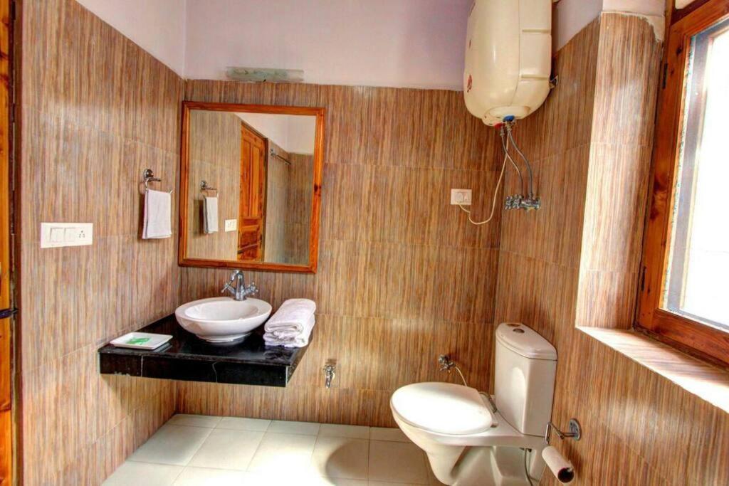 Redhomex Conifer Villa Manali (Himachal Pradesh)