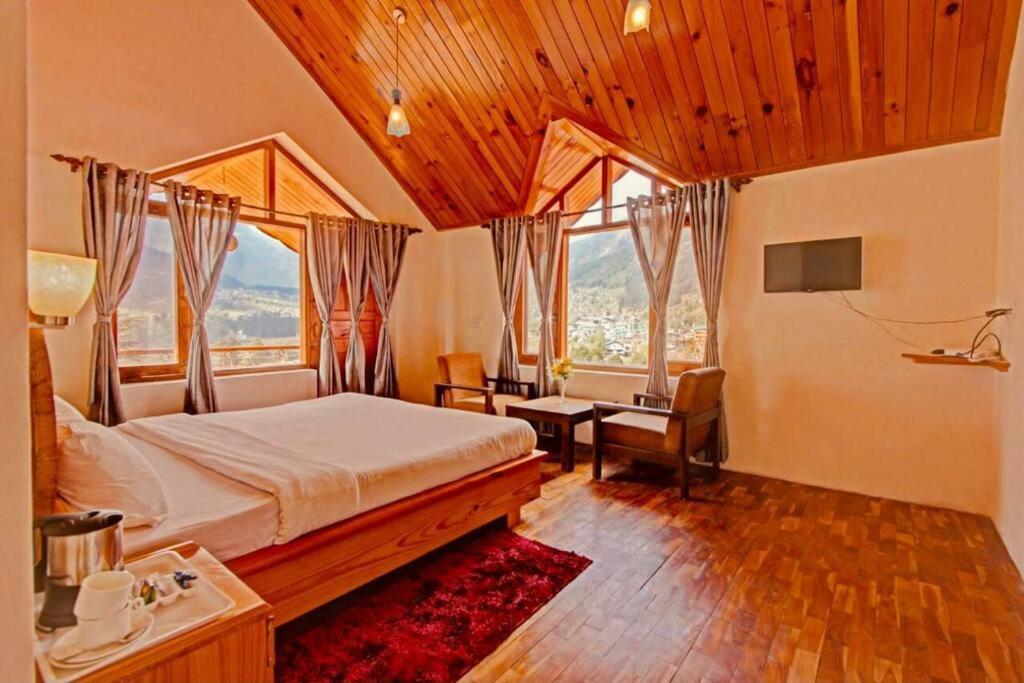 Villa Redhomex Conifer