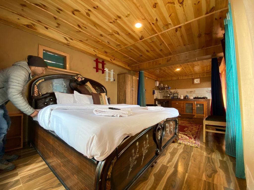 1 Bhk Independent Mud House With Netflix, Power Backup, Wifi ,balcony, Kitchen Apartment Manali (Himachal Pradesh)