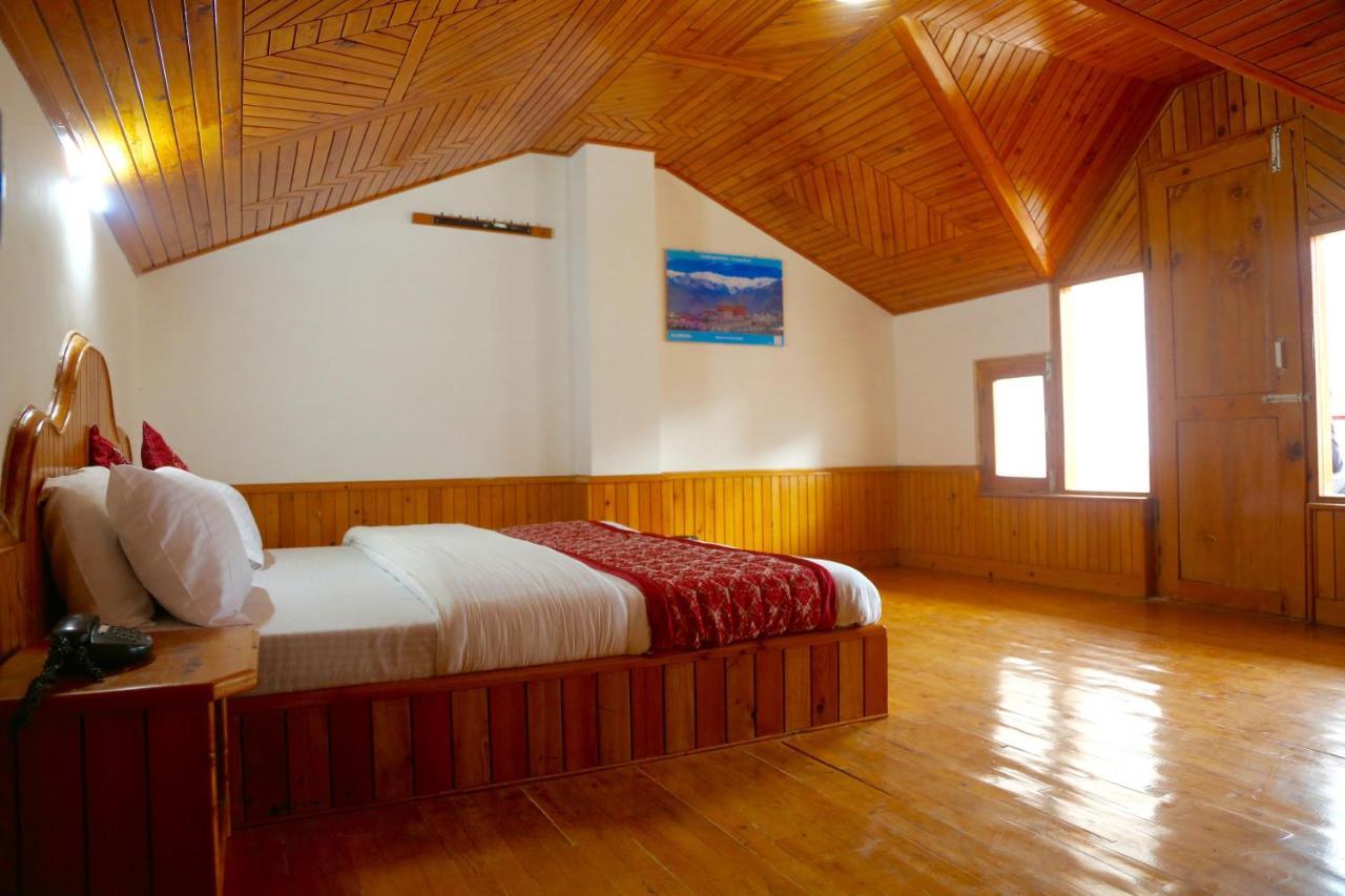 Rishi Palace Hotel 3*