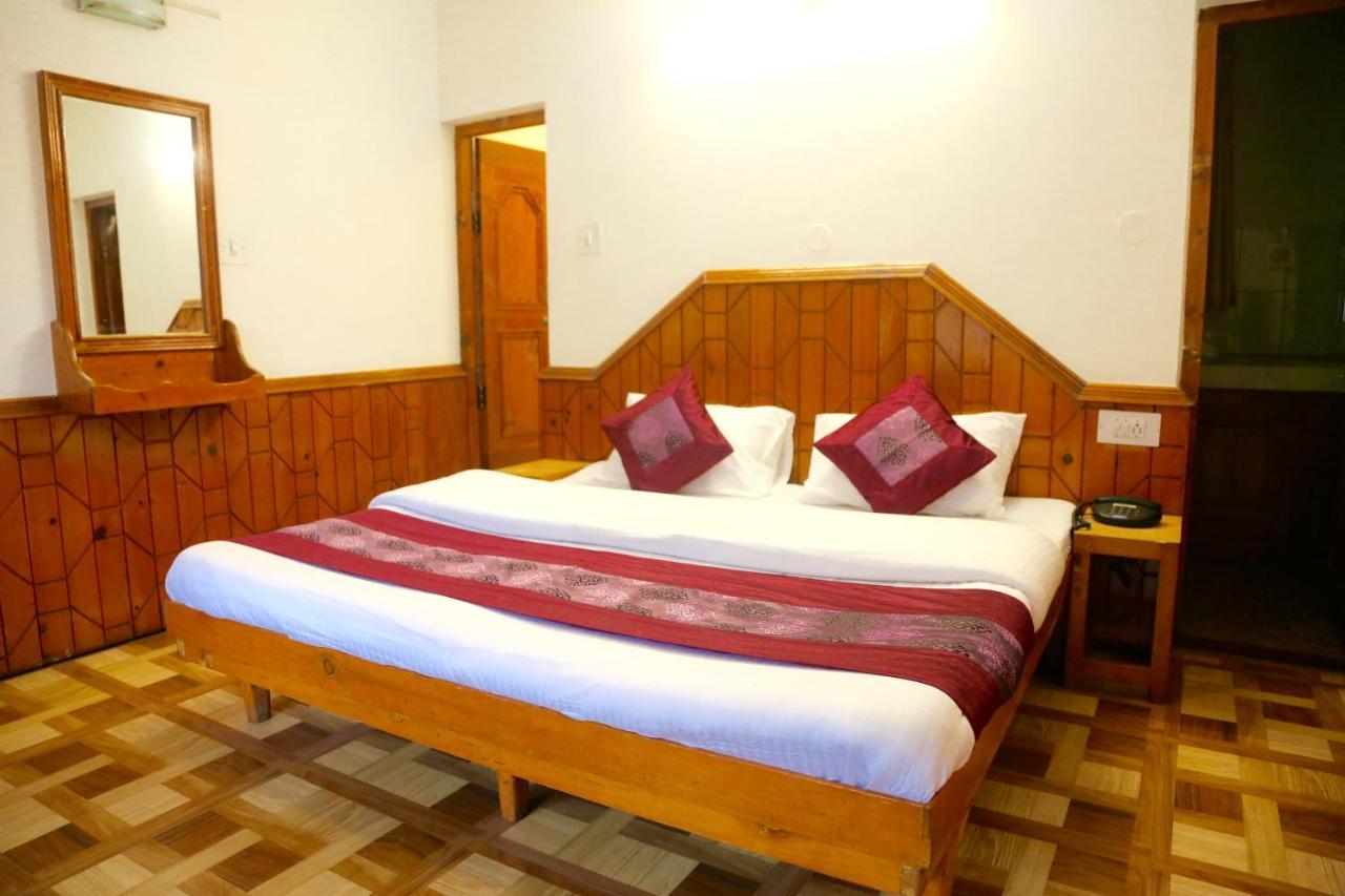 Rishi Palace Hotel